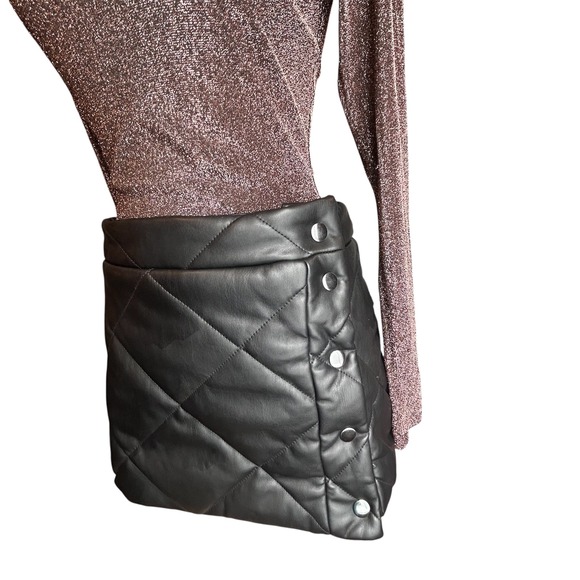 Y2K Fashion Nova Black Quilted Faux Leather Mini Skirt Side Snap Puffer Style XL - Picture 11 of 12